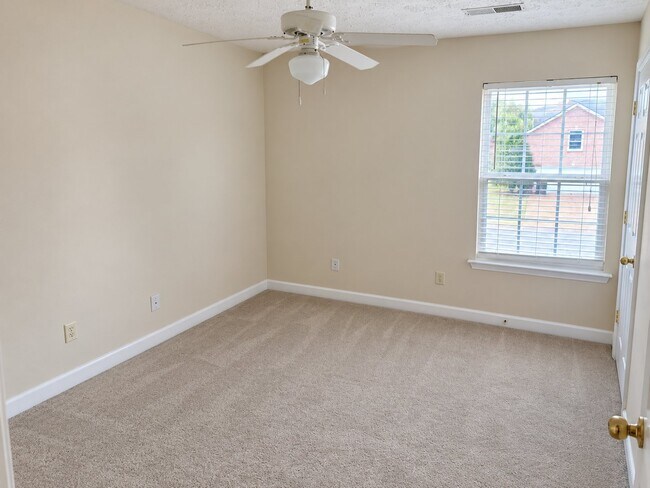 Building Photo - 5033 Timber Trail Dr