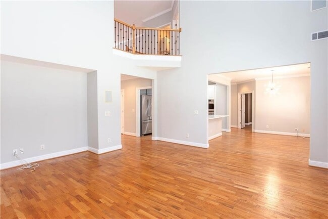 Building Photo - 3206 Windsor Lake Dr NE