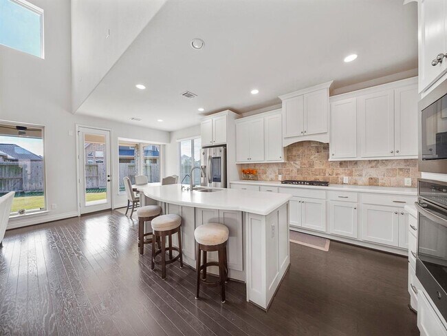 Building Photo - 3909 Lily Park Ln