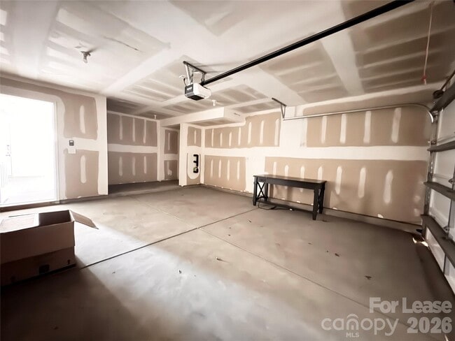 Building Photo - 2350 Donnelly Hls Ln