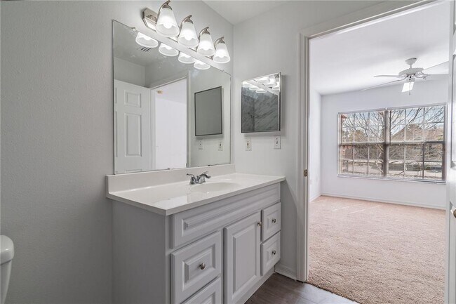 Building Photo - 9632 Lake Chase Island Way