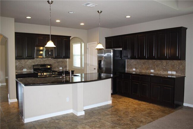 Building Photo - 662 Hot Spring Valley