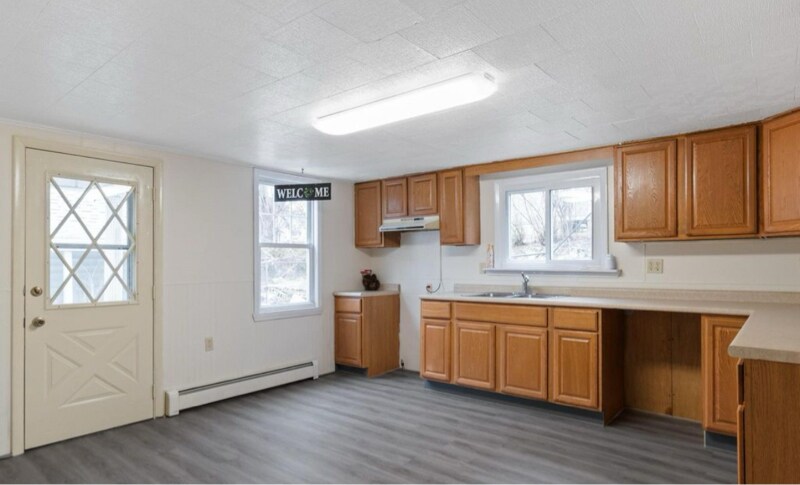 Building Photo - 412 Grove St