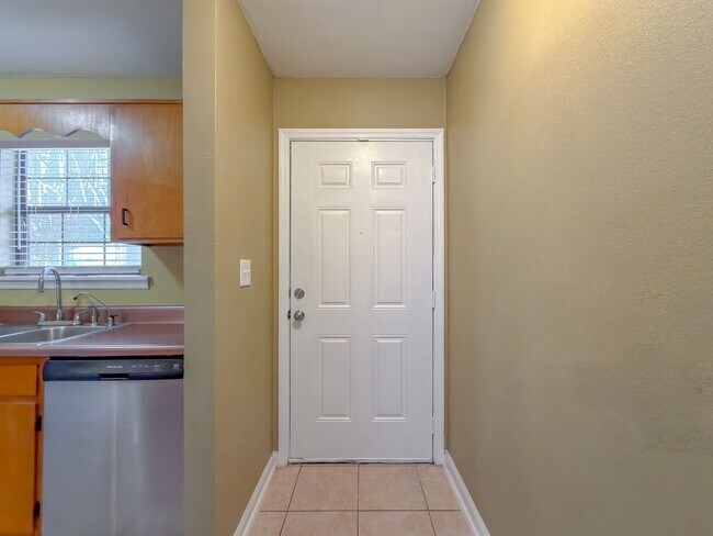 Building Photo - LOVELY & Modern NW 2/1 w/ New Flooring & Huge Privacy Fenced Yard that Inc Lawn Maintenance! Avai...