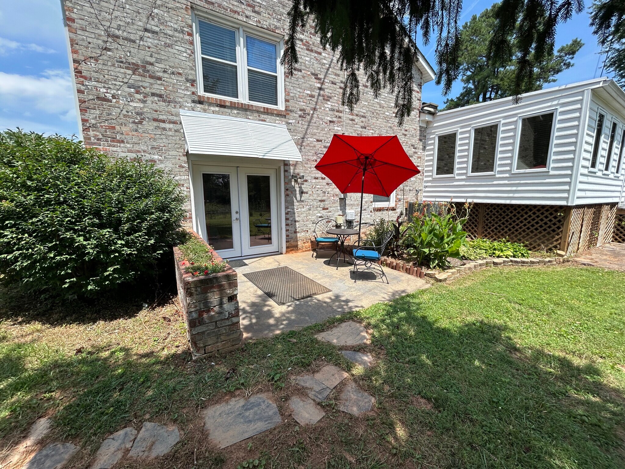 Building Photo - 2671 Thomas Jefferson Pky