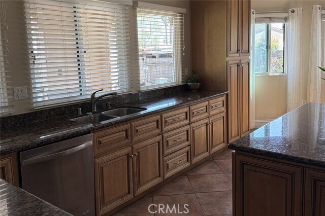 Building Photo - 507 Grove Pl