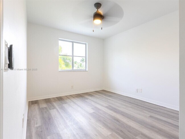 Building Photo - 797 Vista Meadows Dr