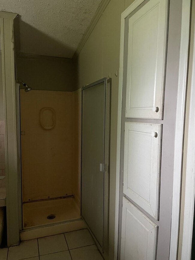 Building Photo - 5 Bedroom, 3 Bath 2,128 sq ft Doublewide T...