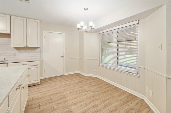 Building Photo - 8609 Melshire Dr