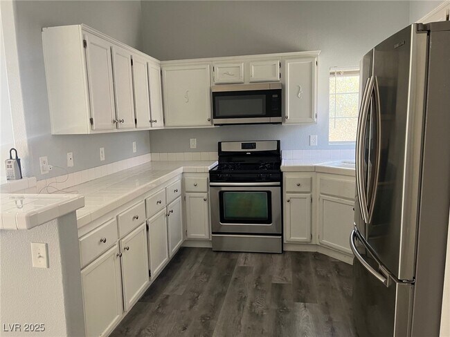 Building Photo - 1300 S Arlington St