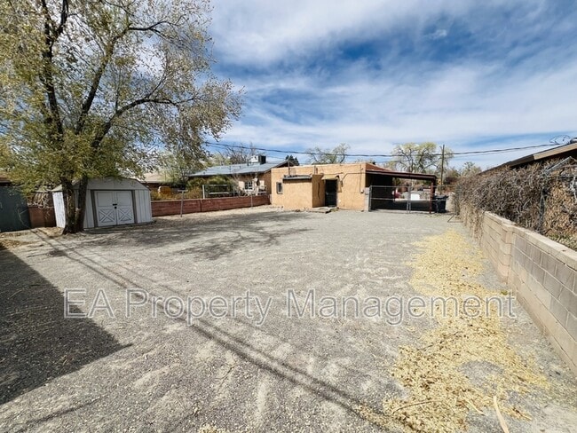 Building Photo - 1402 Phoenix Ave NW