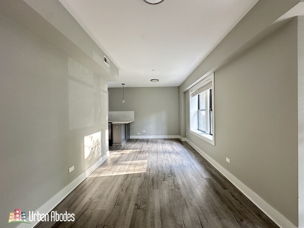 Building Photo - 1137 Oak Ave