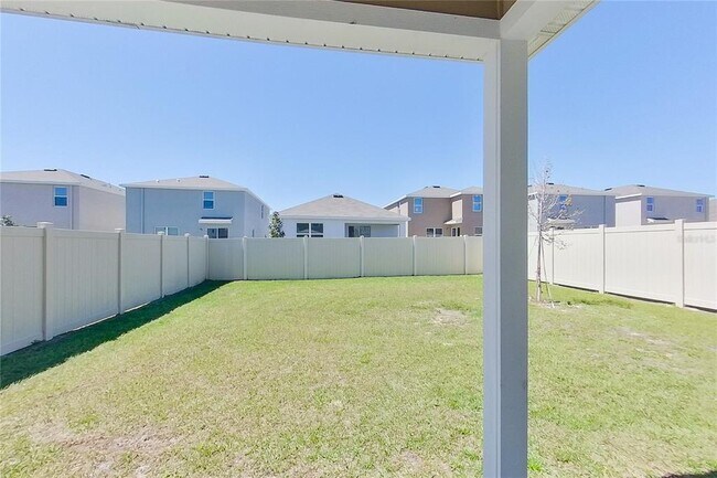 Building Photo - 8704 SW 44th Ct