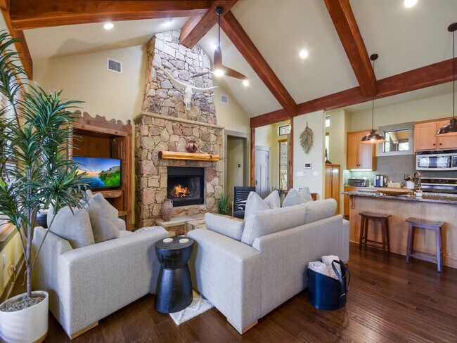 Building Photo - 18705 Natures Way