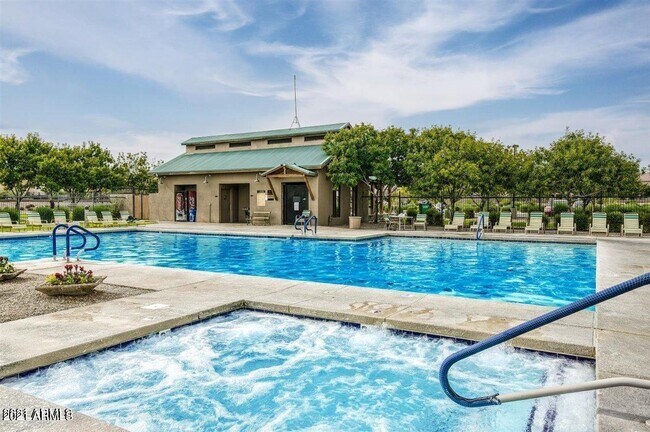 Building Photo - 29946 N Sedona Pl