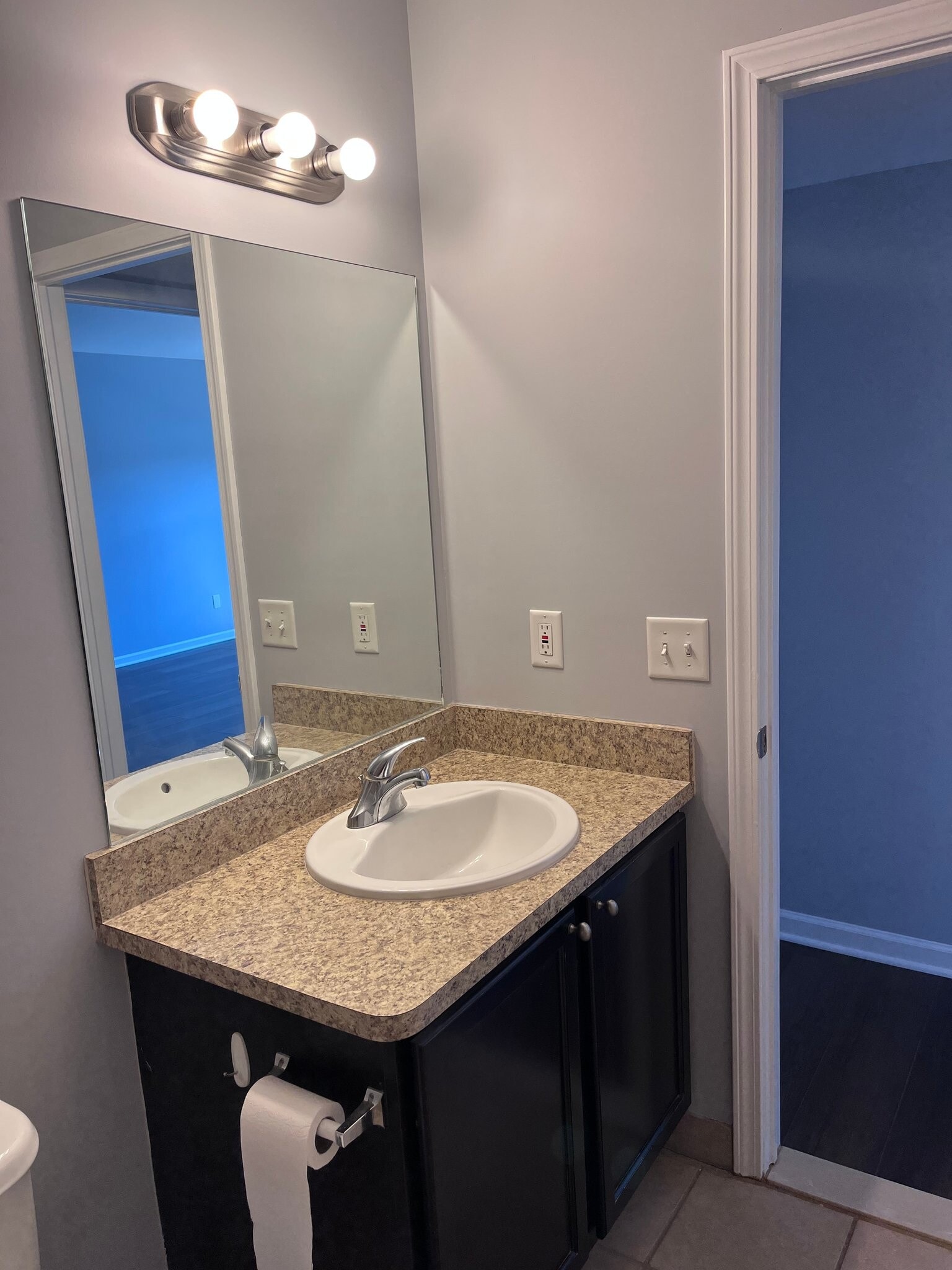 Building Photo - 2604 Riversedge Dr