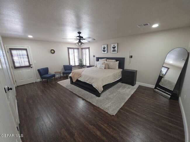 Building Photo - 12867 Hidden Grove Dr