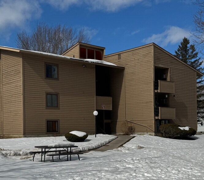 Unit Exterior - 44 Watertree Dr