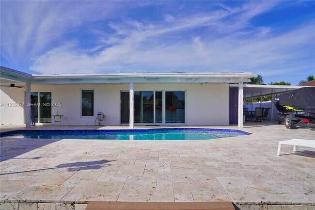 Building Photo - 17135 NW 87th Ave