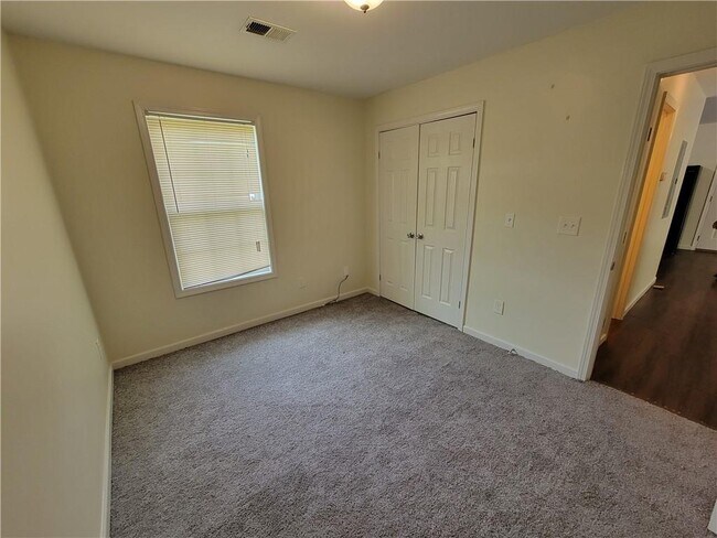 Building Photo - 9169 Bent Pine Ct NE