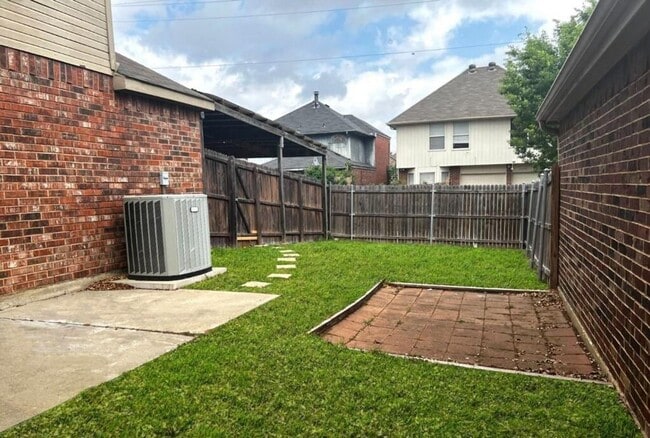 Building Photo - First month free in Lewisville