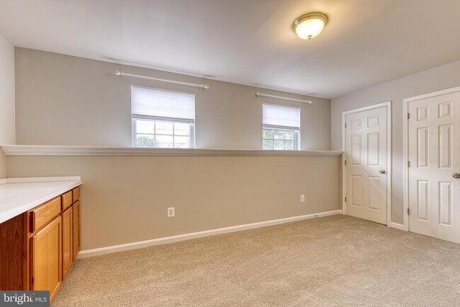 Building Photo - 1193 Bayview Vista