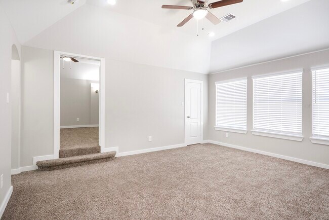 Building Photo - 28243 Chalet Park Dr