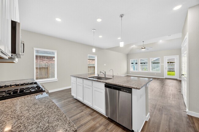 Building Photo - 21619 Coral Mist Dr