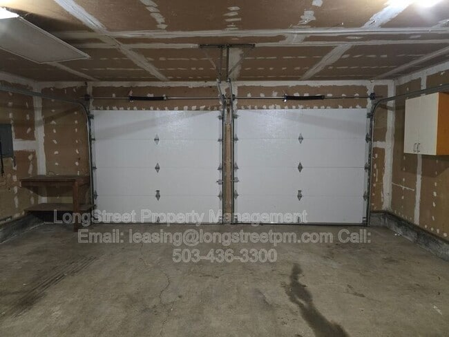 Building Photo - 2830 SE Deborah Pl