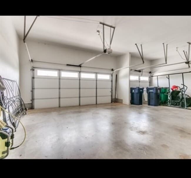 Building Photo - Gated Community - Beautiful, Spacious Home...
