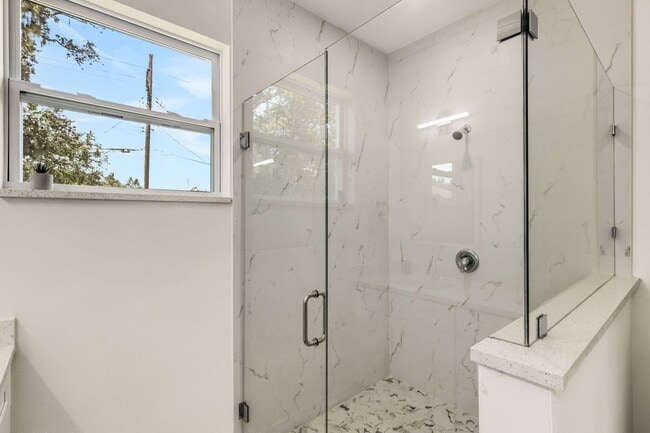 Building Photo - Brand New Tampa Home!!!