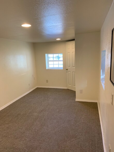 Building Photo - 1134 NW 96th St