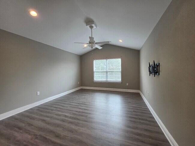 Building Photo - 2331 Hadleigh Hills Ct