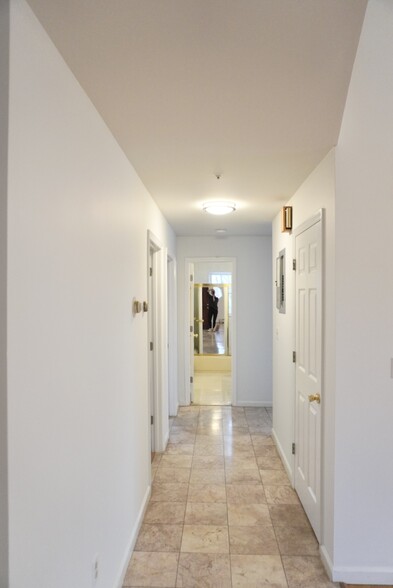 Hallway with marble floors - 166 Woodside Ave