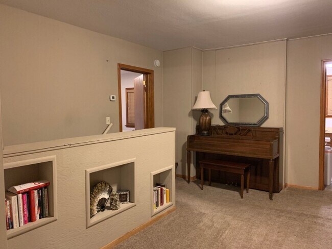 Building Photo - Uptown Duplex for Rent – Heart of The Wedge, Minneapolis