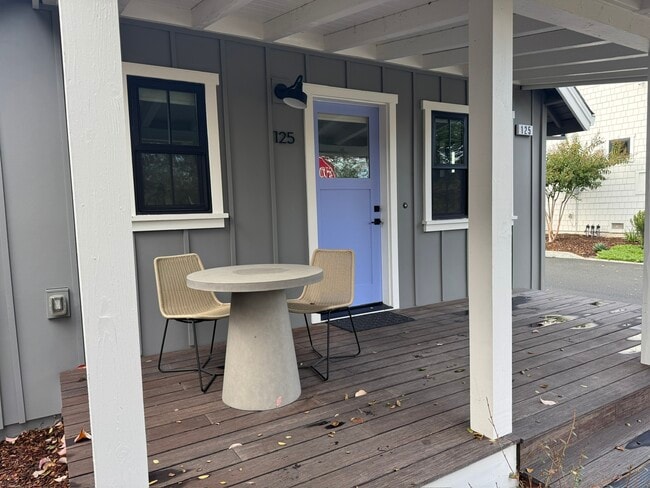 Primary Photo - 125 Kennedy Ln