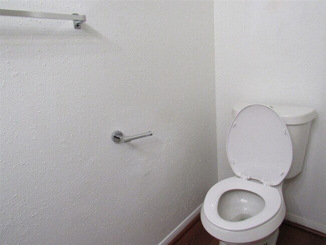 Building Photo - 15543 Weldon Dr