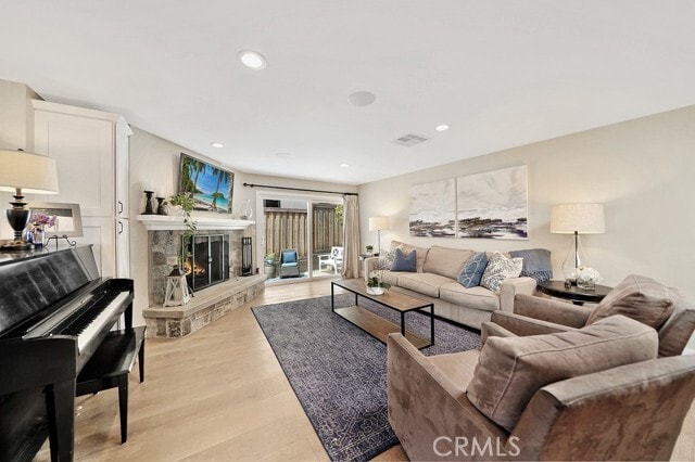 Building Photo - 314 W Avenida Valencia