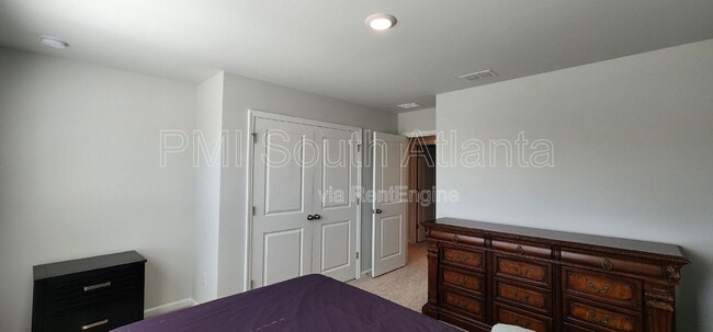 Building Photo - 7124 Timberland Trl