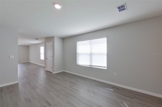 Building Photo - 8595 SW 43rd Ter