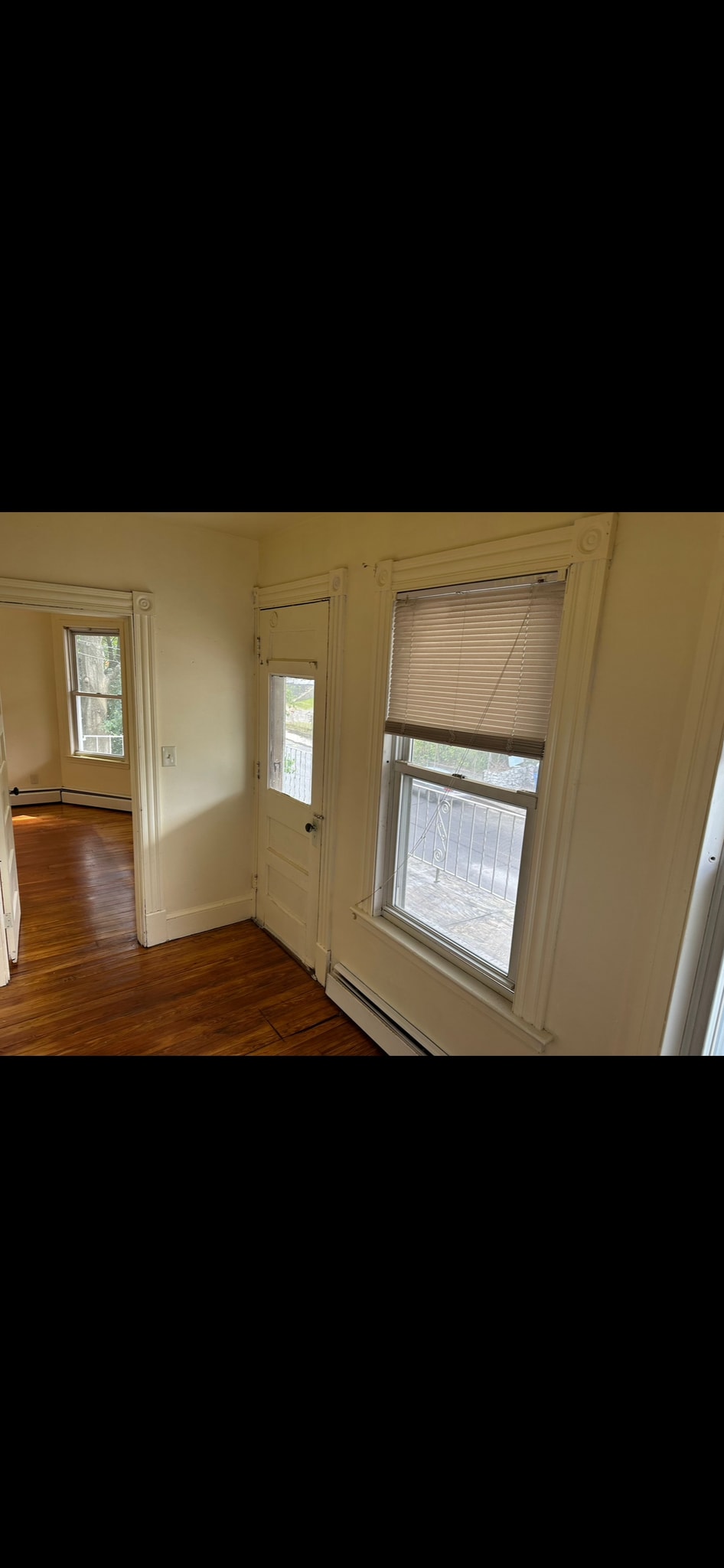 Building Photo - 373 Congress Ave