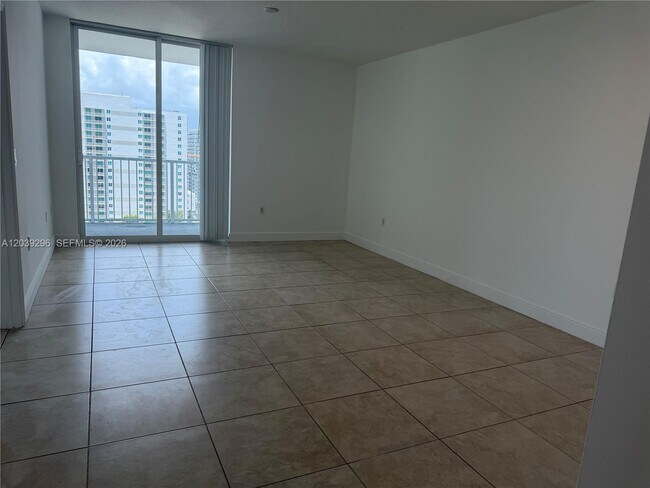 Building Photo - 1250 S Miami Ave