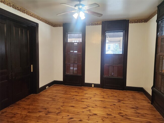 Building Photo - 17 Frederick St