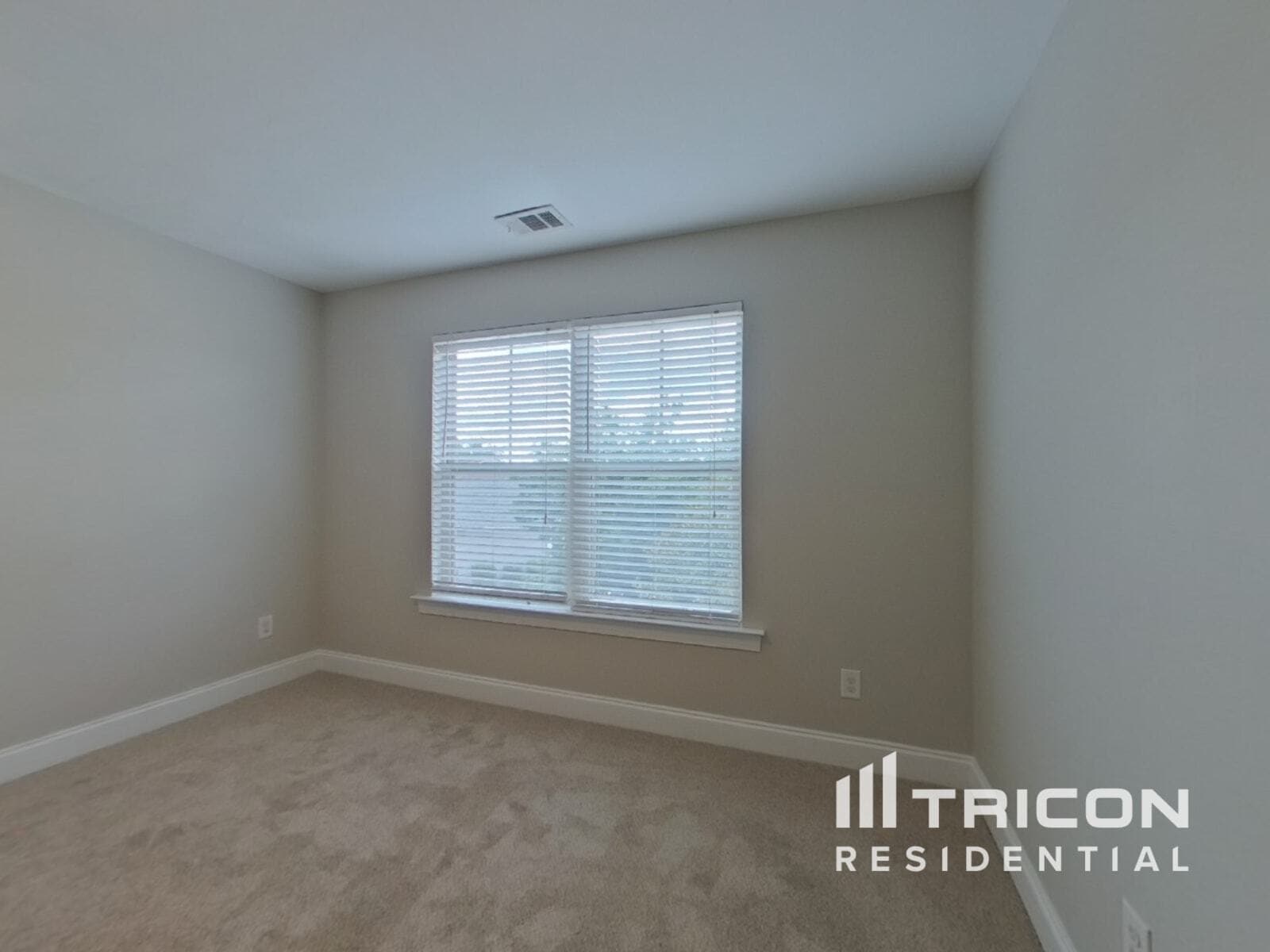 Building Photo - 286 Palamon Dr