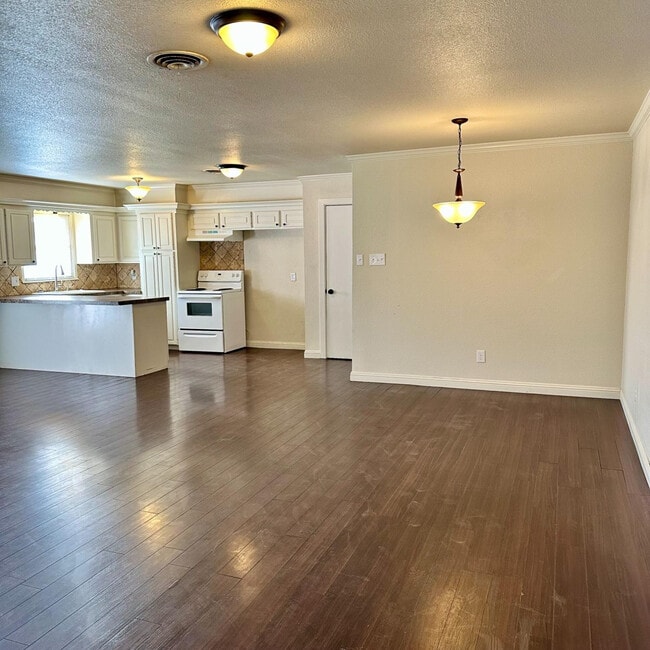 Building Photo - 5411 9th St