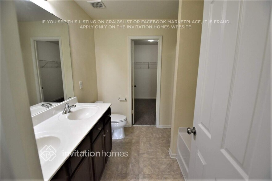 Building Photo - 12927 Settlers Trail Ct