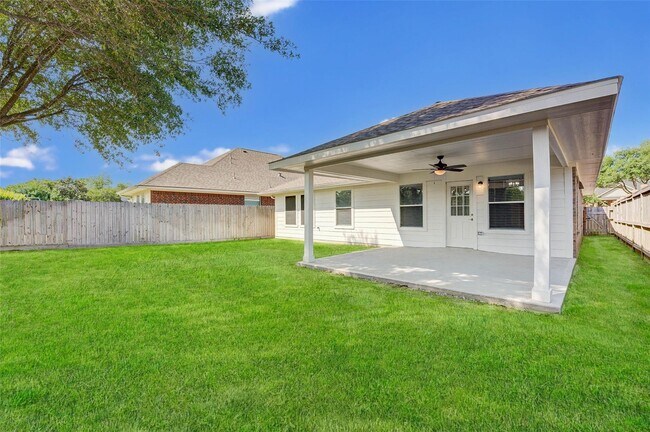 Building Photo - 32403 Cross Spring Park Ln