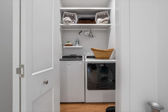 Building Photo - 111 Eleanor Ave