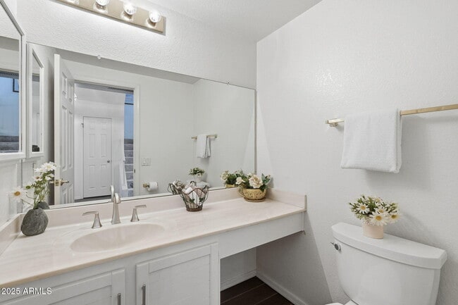 Building Photo - 9705 E Mountain View Rd