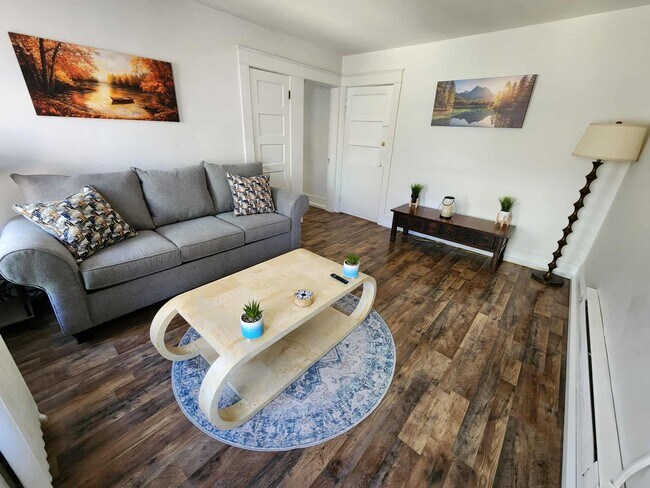 Building Photo - 15 Clarks Rd